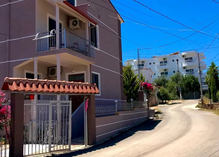 Apartments Villa Dovinefa