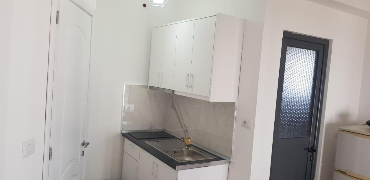 Dovinefa Appartement Ksamil