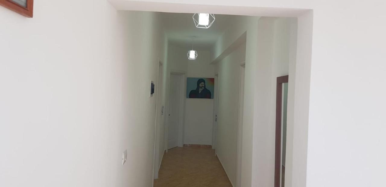 Dovinefa Ksamil