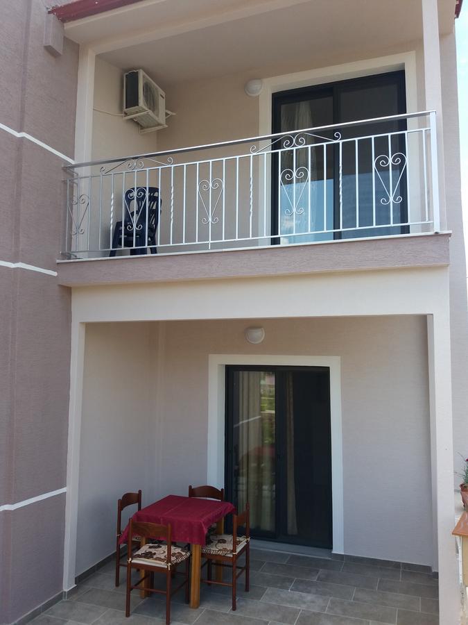 Apartment Dovinefa Ksamil